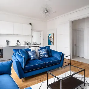 https://river-street-view.tophotelsbath.com